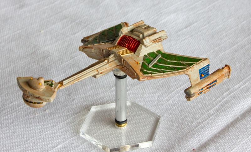 Starline 2500 Klingon C7. Painting and photo by Mark Notestine.